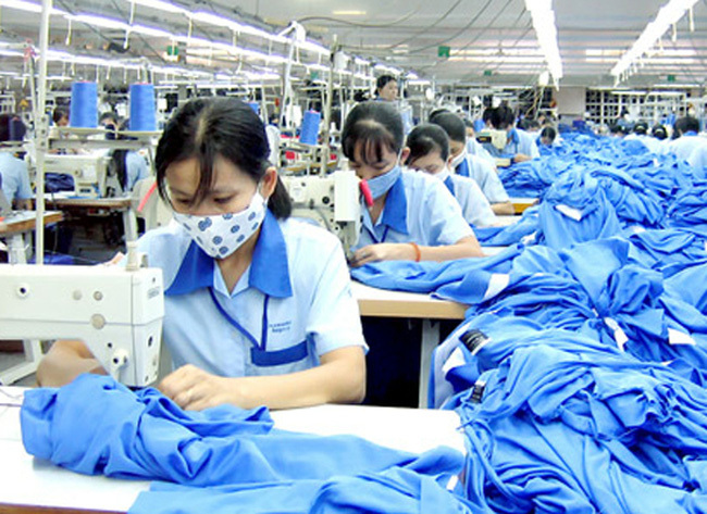 Investing in Vietnam Textile and Garment Industry: 2025 Overview and Outlook 1 Investing in Vietnam Textile and Garment Industry